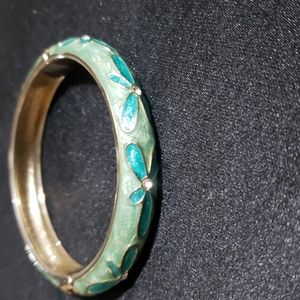 *VINTAGE JTF Hinged Enamel Green Gold Tone Bracelet.